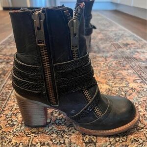 Freebird (Steve Madden) booties, only worn twice! Great condition